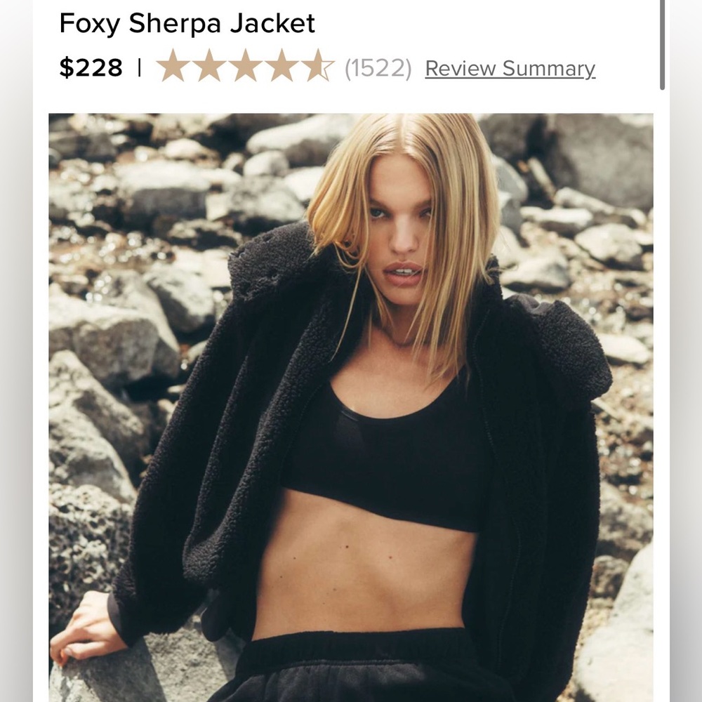 🌸Spring Sale!🌸 ALO Yoga Foxy Sherpa Jacket in Black